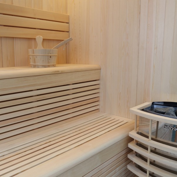 Finnische Sauna E1805 aus Pinienholz ohne Ofen / 180 x 180 cm