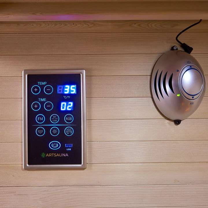 Infrarotkabine Nyborg E150K mit Keramikstrahlern aus Hemlockholz